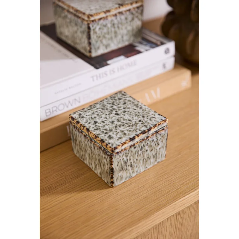 Whisper Lidded Box